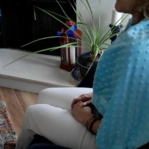 DH Beacon: Weighted (4Lbs) Sensory Lap Blanket - Picture 2 of 3